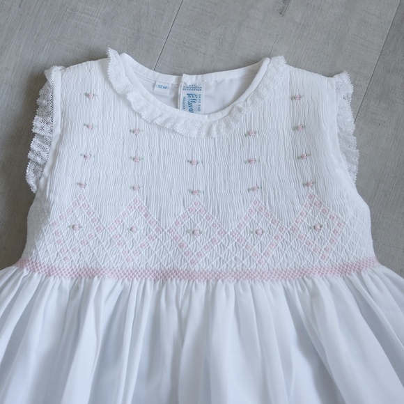 Girls White Dress Smocked Size 9 Month Feltman Brothers Pink Embroidery NWOT - Picture 4 of 7